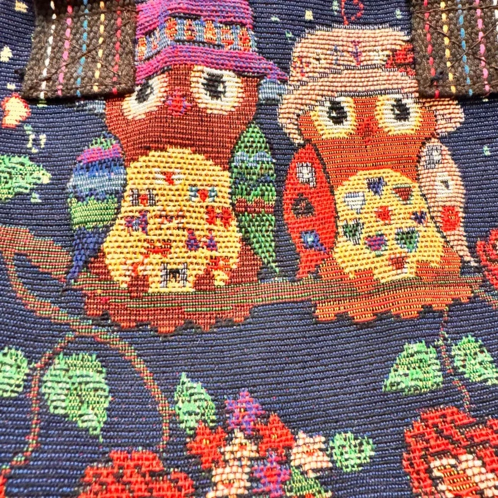VTG Whimsical‎ Blue Owl Floral Tapestry Round Lined Small Zip Purse Handbag